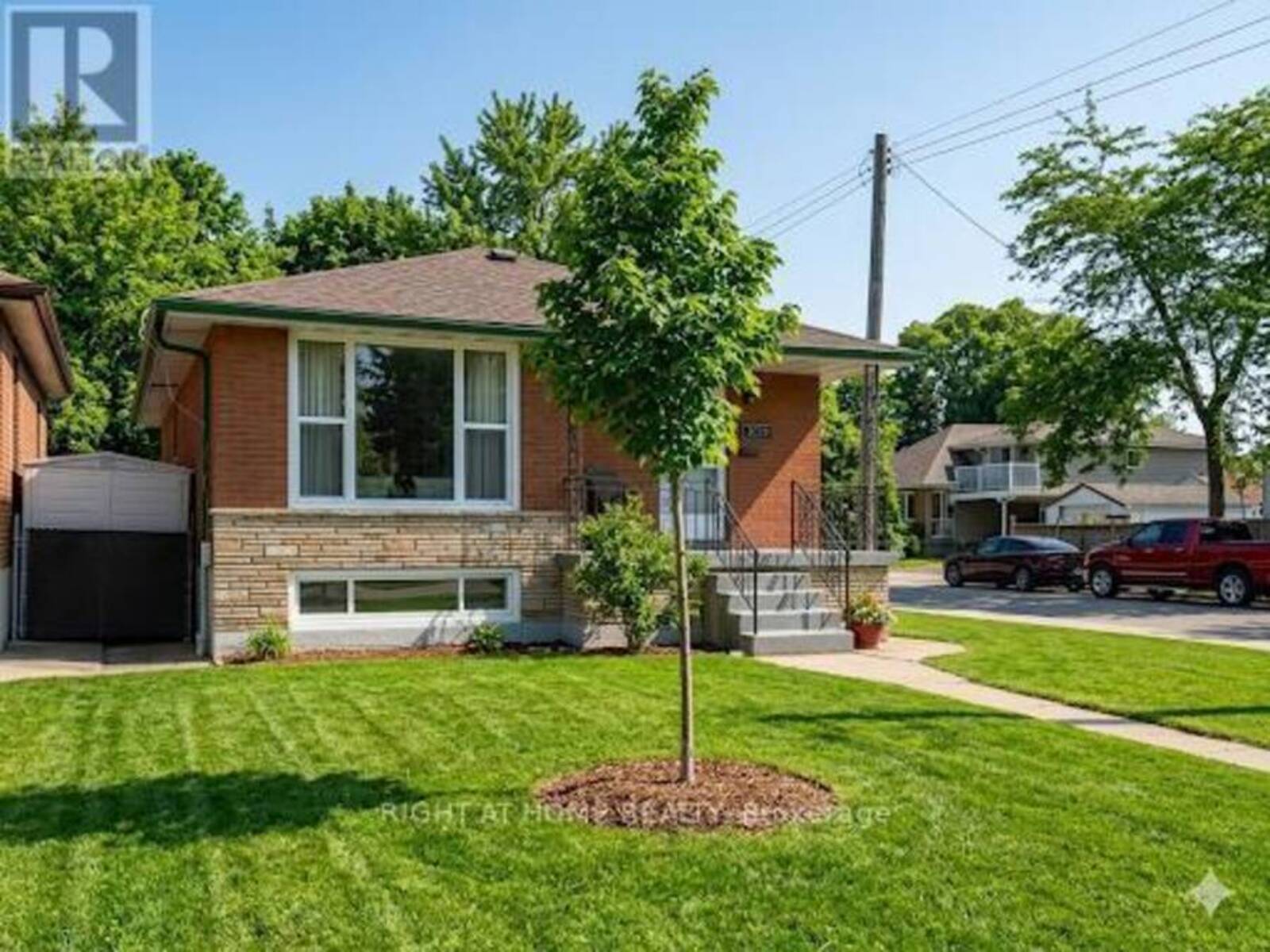 1224 DUNSMURE ROAD, Hamilton, Ontario L8H 1L6