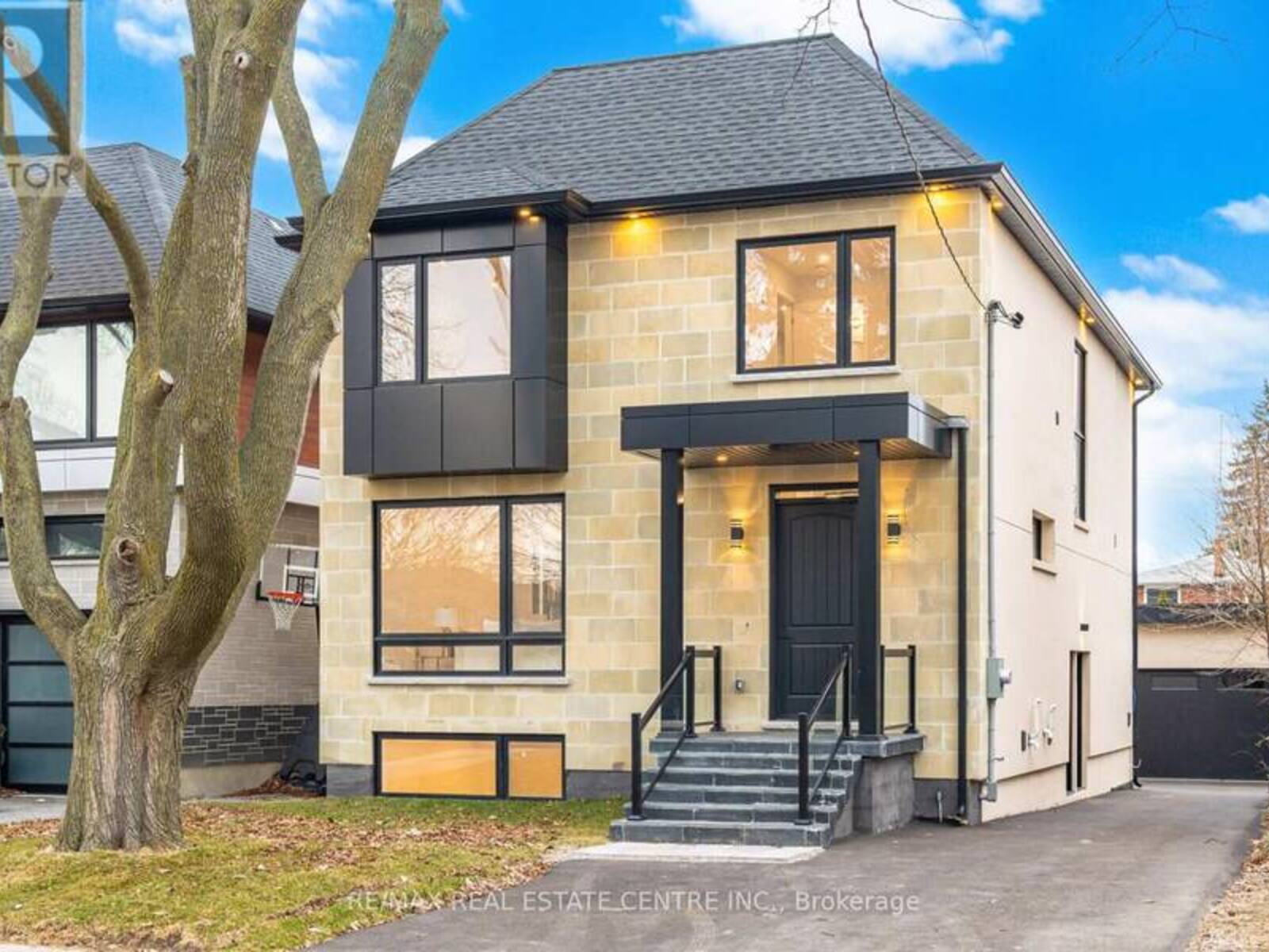11 BENTLEY DRIVE, Toronto, Ontario M8Z 3L9