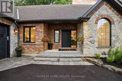 515 HAMILTON DRIVE | Ancaster Ontario | Slide Image Two