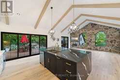 515 HAMILTON DRIVE | Ancaster Ontario | Slide Image Eight