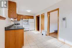 29 DOVERWOOD COURT | Toronto Ontario | Slide Image Twelve