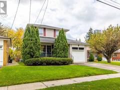 29 DOVERWOOD COURT Toronto Ontario, M2M 2G6