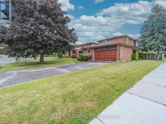 217 WAVERLY STREET N Oshawa Ontario, L1J 7C7 - 6 Bedrooms Home For Sale