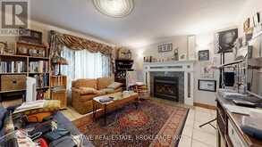 9747 BATHURST STREET | Richmond Hill Ontario | Slide Image Twenty-three