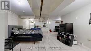 9747 BATHURST STREET | Richmond Hill Ontario | Slide Image Thirty-two