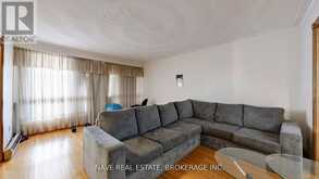 9747 BATHURST STREET | Richmond Hill Ontario | Slide Image Five