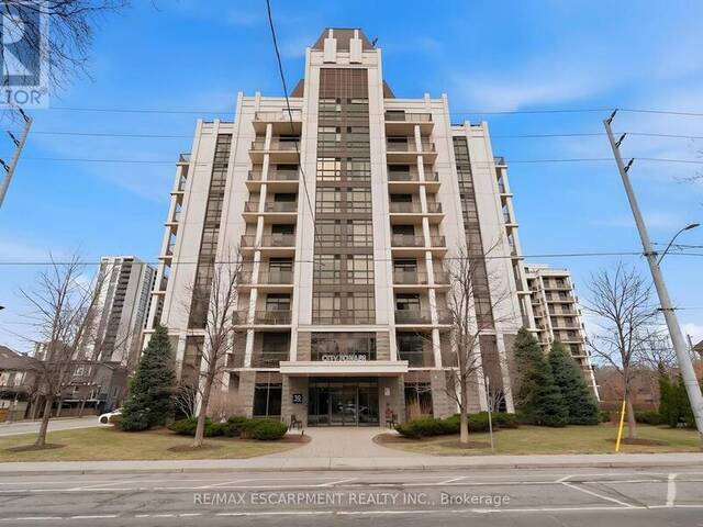 PH1 - 90 CHARLTON AVENUE W Hamilton Ontario, L8P 0B4 - 2 Bedrooms Condo For Sale
