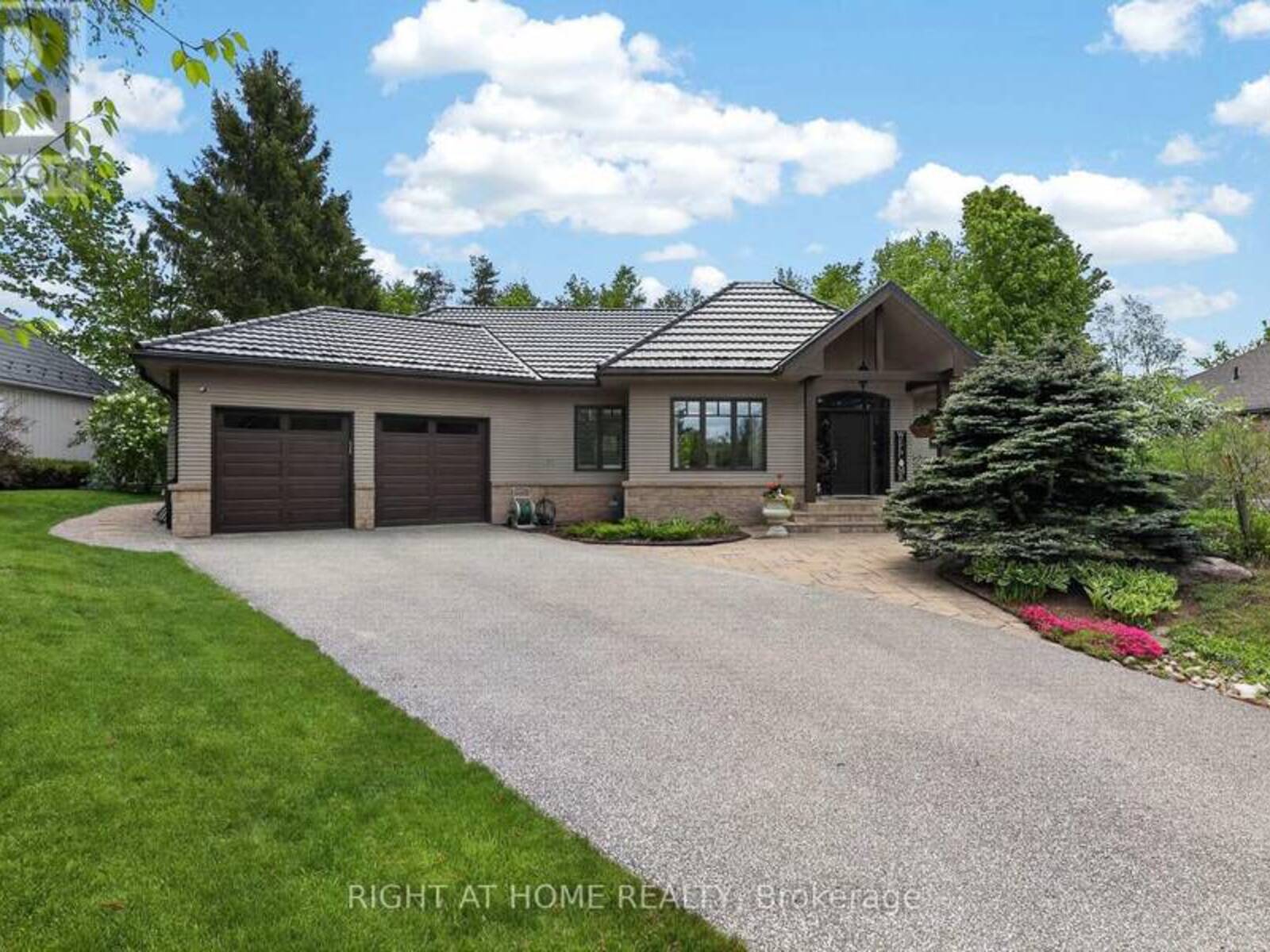 13 ALPINE WAY, Oro-Medonte, Ontario L0L 2L0