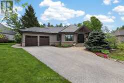 13 ALPINE WAY | Oro-Medonte Ontario | Slide Image One