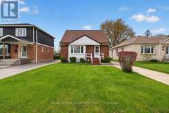 36 AINSDALE ROAD | Toronto Ontario | Slide Image Three