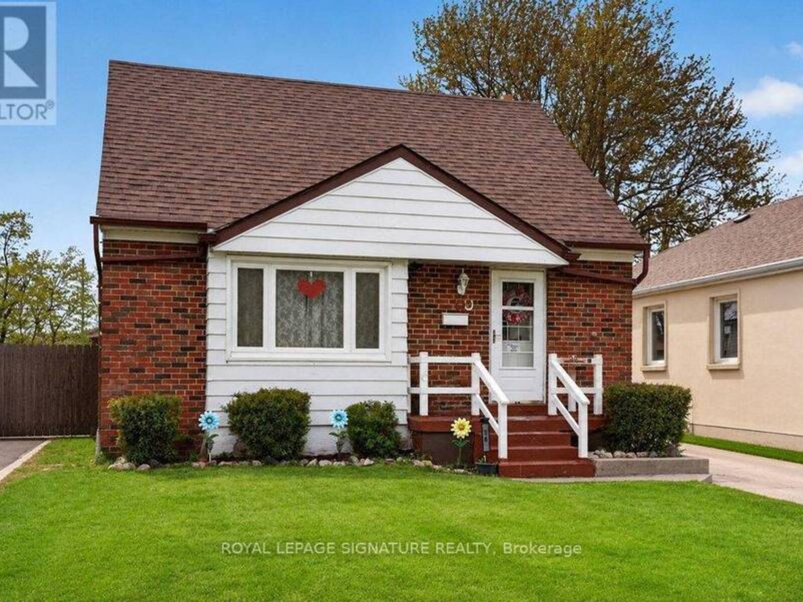36 AINSDALE ROAD, Toronto, Ontario M1R 3Y8