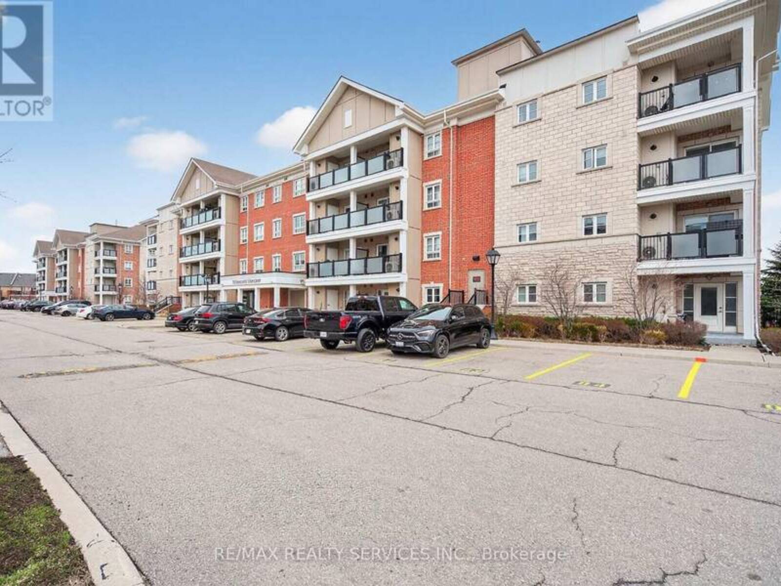 301 - 70 BAYCLIFFE CRESCENT, Brampton, Ontario L7A 0Z5