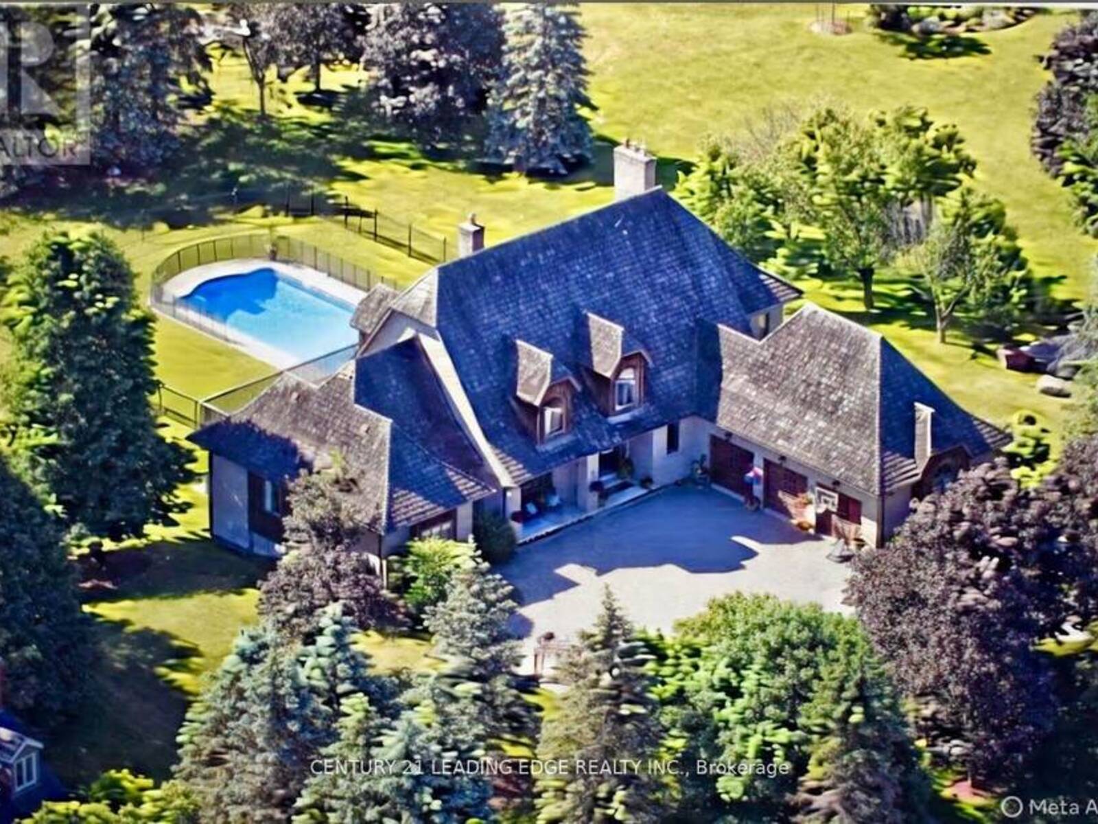 21 BUGGEY LANE, Ajax, Ontario L1Z 1X4