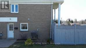 270 TOWN HOUSE CRESCENT | Brampton Ontario | Slide Image Three