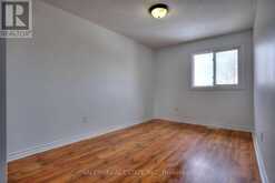 24 LAMPMAN LANE | Barrie Ontario | Slide Image Nineteen