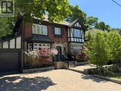 607 SPADINA ROAD Toronto Ontario, M5P 2X1