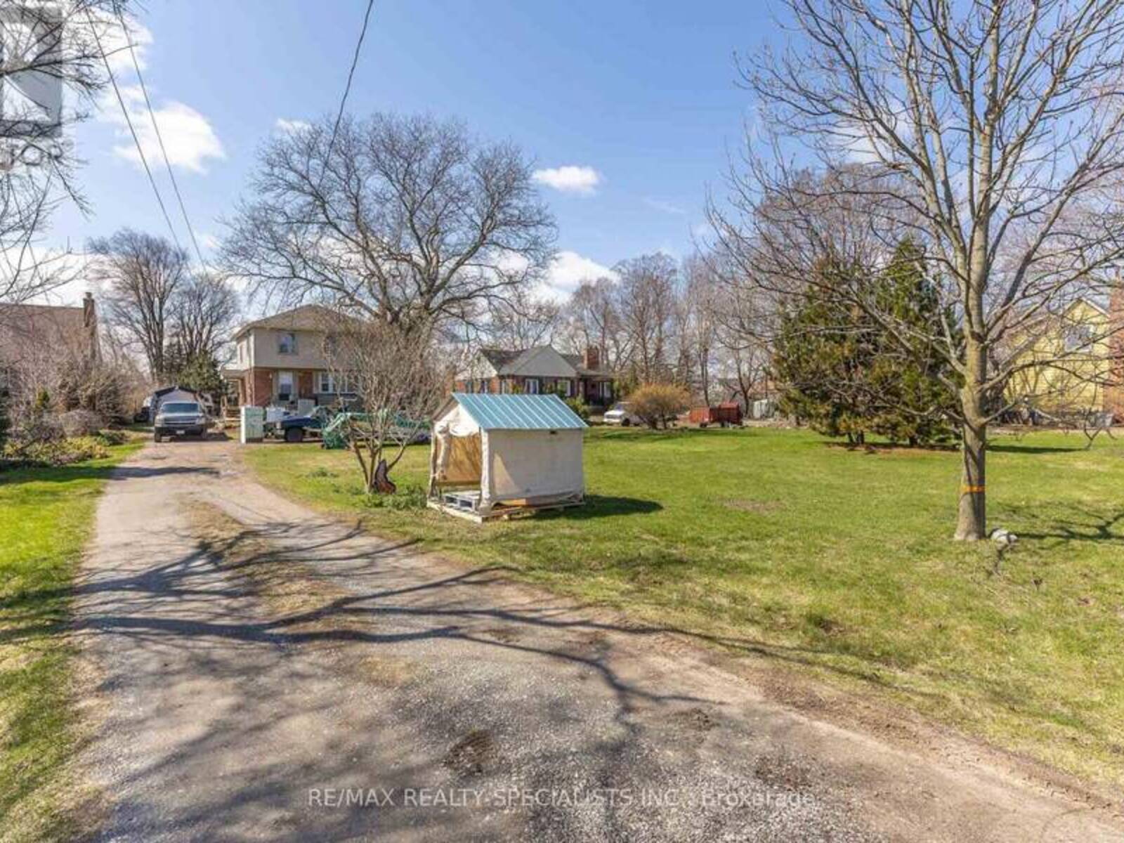 970 CONCESSION STREET, Hamilton, Ontario L8T 1A1