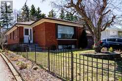 21 BENWAY DRIVE | Toronto Ontario | Slide Image Three