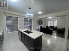 537 VETERANS DRIVE | Brampton Ontario | Slide Image Nine