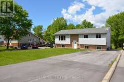 216 FOSTER DRIVE | Barrie Ontario | Slide Image One