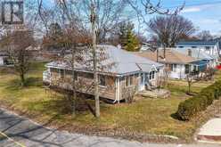 88 ERIE BOULEVARD | Port Rowan Ontario | Slide Image Forty-four