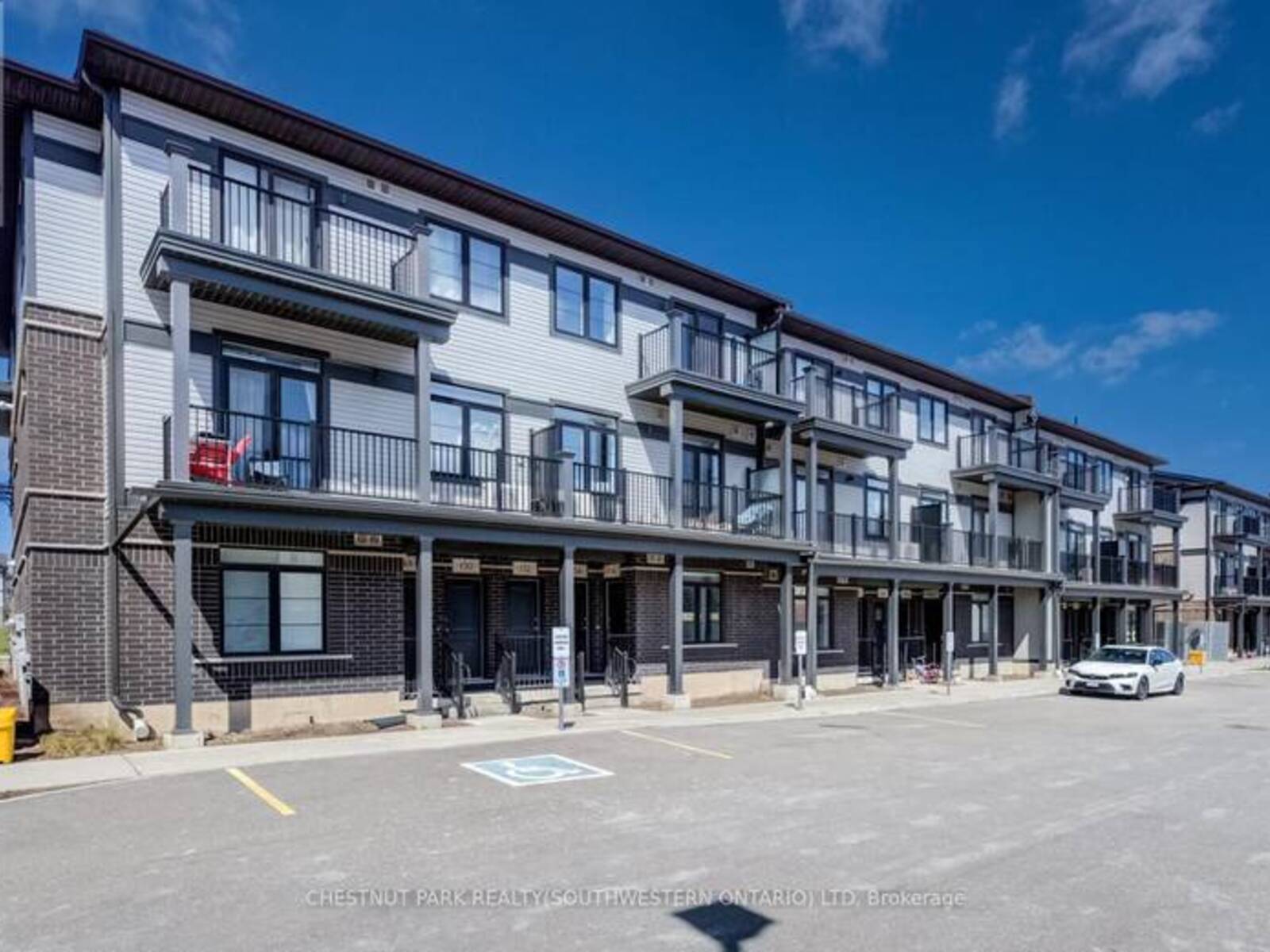 156 WHEAT LANE, Kitchener, Ontario N2R 0R4