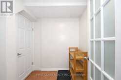 102 GREENWOOD AVENUE | Toronto Ontario | Slide Image Nine