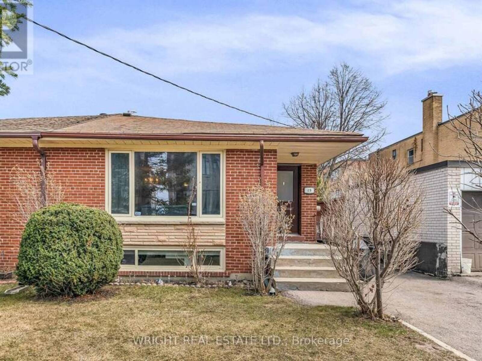 49 TISDALE AVENUE, Toronto, Ontario M4A 1Y6