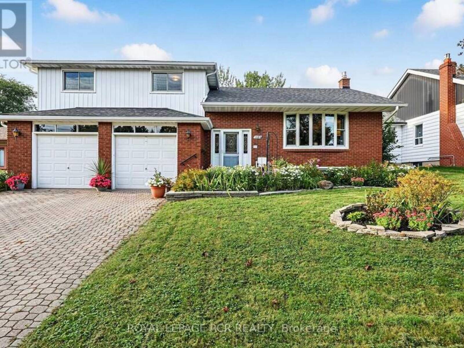 1049 ELGIN STREET, Newmarket, Ontario L3Y 3C3