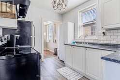174 ROSSLYN AVENUE N | Hamilton Ontario | Slide Image Eight