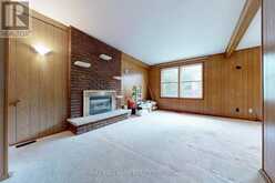 63 OXFORD STREET | Richmond Hill Ontario | Slide Image Four