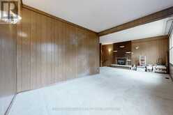 63 OXFORD STREET | Richmond Hill Ontario | Slide Image Eight