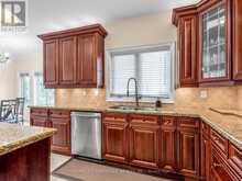 59 BLACK WALNUT CRESCENT | Richmond Hill Ontario | Slide Image Fifteen