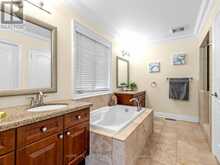 59 BLACK WALNUT CRESCENT | Richmond Hill Ontario | Slide Image Twenty-one