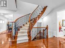 59 BLACK WALNUT CRESCENT | Richmond Hill Ontario | Slide Image Four