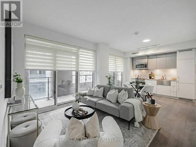 815 - 270 DUFFERIN STREET Toronto Ontario, M6K 0H8 - 3 Bedrooms Condo For Sale