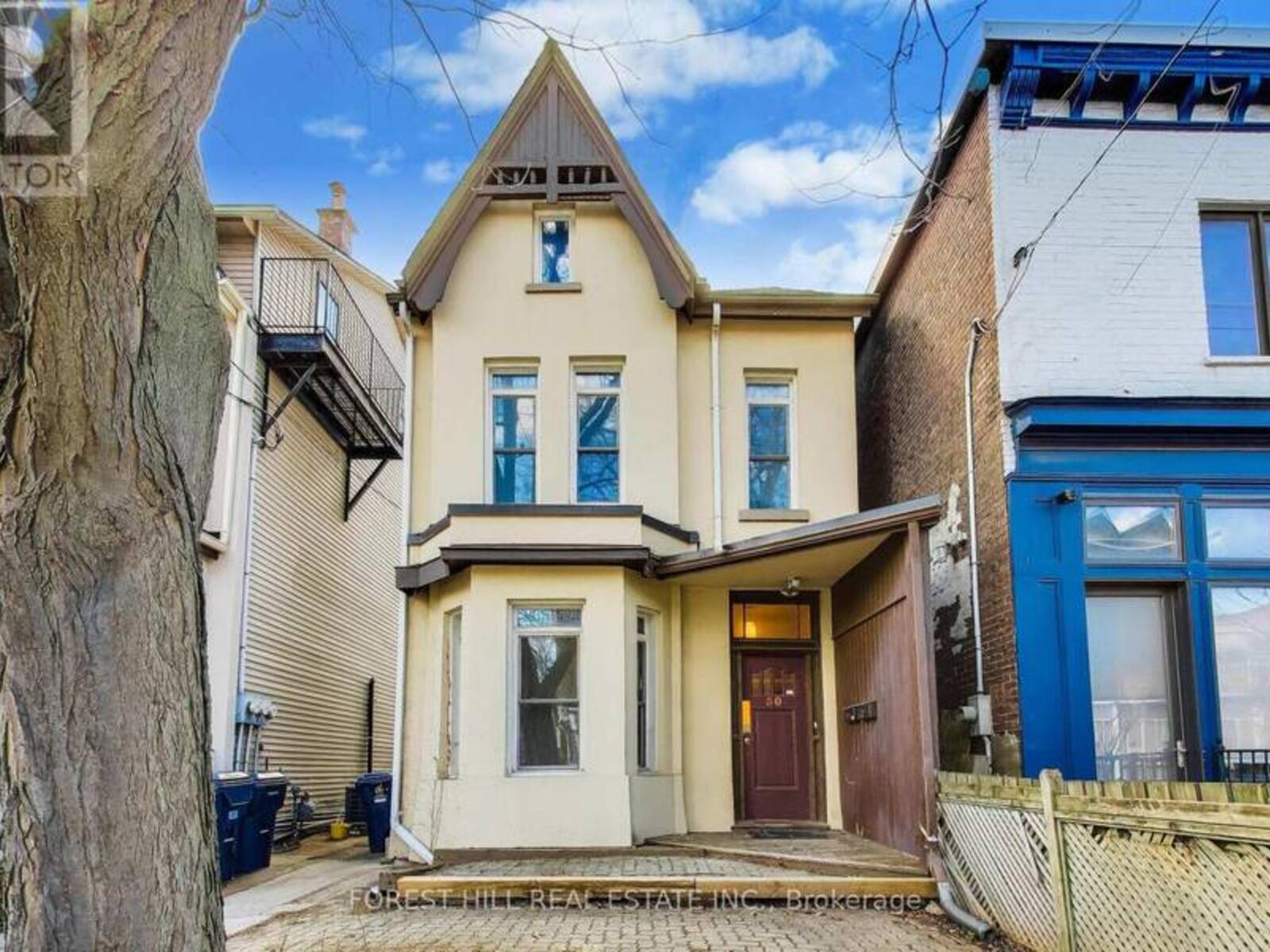 30 ROBERT STREET, Toronto, Ontario M5S 2K3