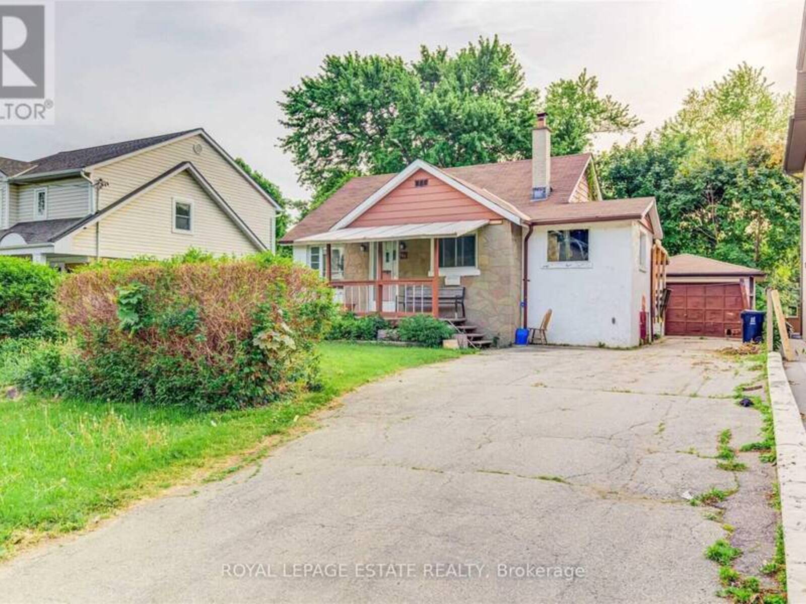 100 EASTVILLE AVENUE, Toronto, Ontario M1M 2N9