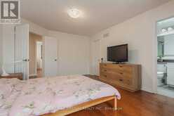 85 MAPLE RIDGE CRESCENT E | Markham Ontario | Slide Image Thirteen