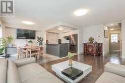 85 MAPLE RIDGE CRESCENT E | Markham Ontario | Slide Image Eight