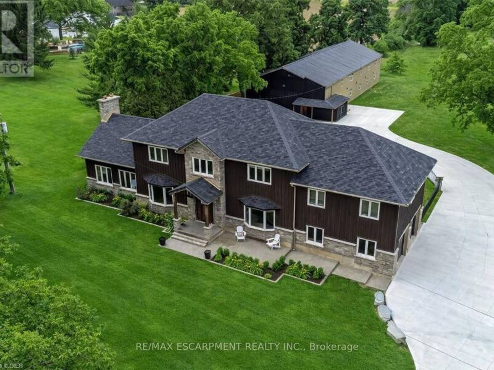 2210 HIGHWAY 54, Caledonia, Ontario N3W 1Y4