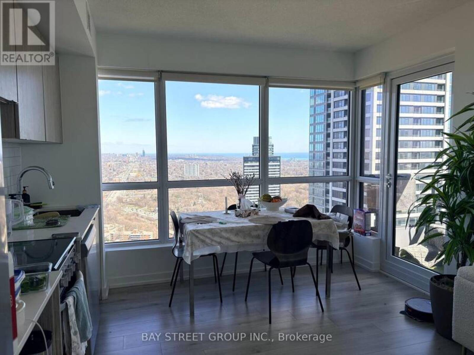 4010 - 395 BLOOR STREET E, Toronto, Ontario M4W 1H7