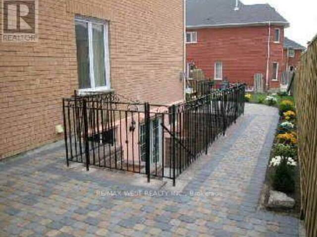 64 KINGMOUNT CRESCENT Richmond Hill Ontario, L4B 3X4 - 5 Bedrooms Home For Sale