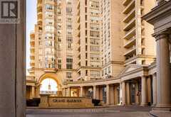 703 - 2285 LAKE SHORE BOULEVARD W | Toronto Ontario | Slide Image Two