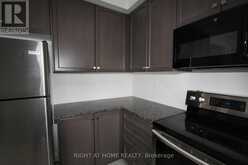 66 WHITE CRESCENT | Barrie Ontario | Slide Image Fourteen