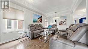 868 WRENWOOD DRIVE | Oshawa Ontario | Slide Image Two