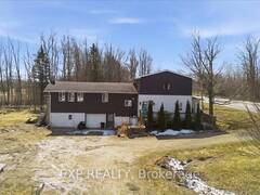 303 BRUCE RD 9 Georgian Bluffs Ontario, N0H 2T0
