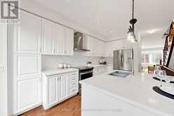 215 SALTERTON CIRCLE | Vaughan Ontario | Slide Image Sixteen