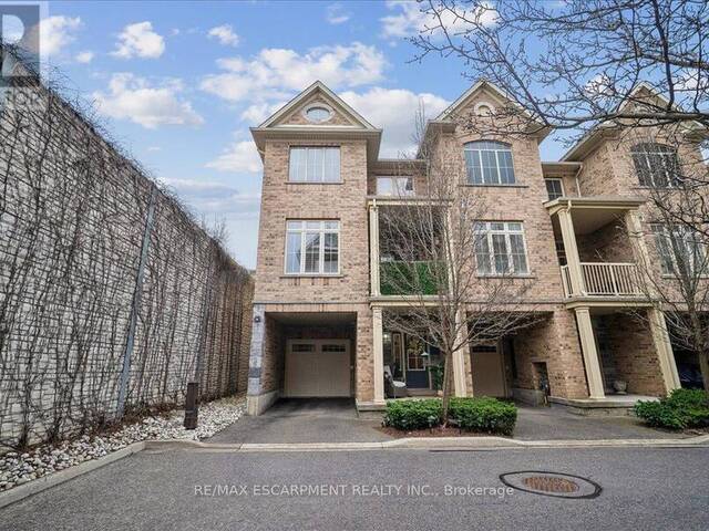 #40 - 181 PLAINS ROAD W Burlington Ontario, L7T 0B1 - 2 Bedrooms Condo For Sale