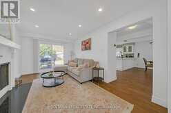 54 BRAEBURN DRIVE | Markham Ontario | Slide Image Four